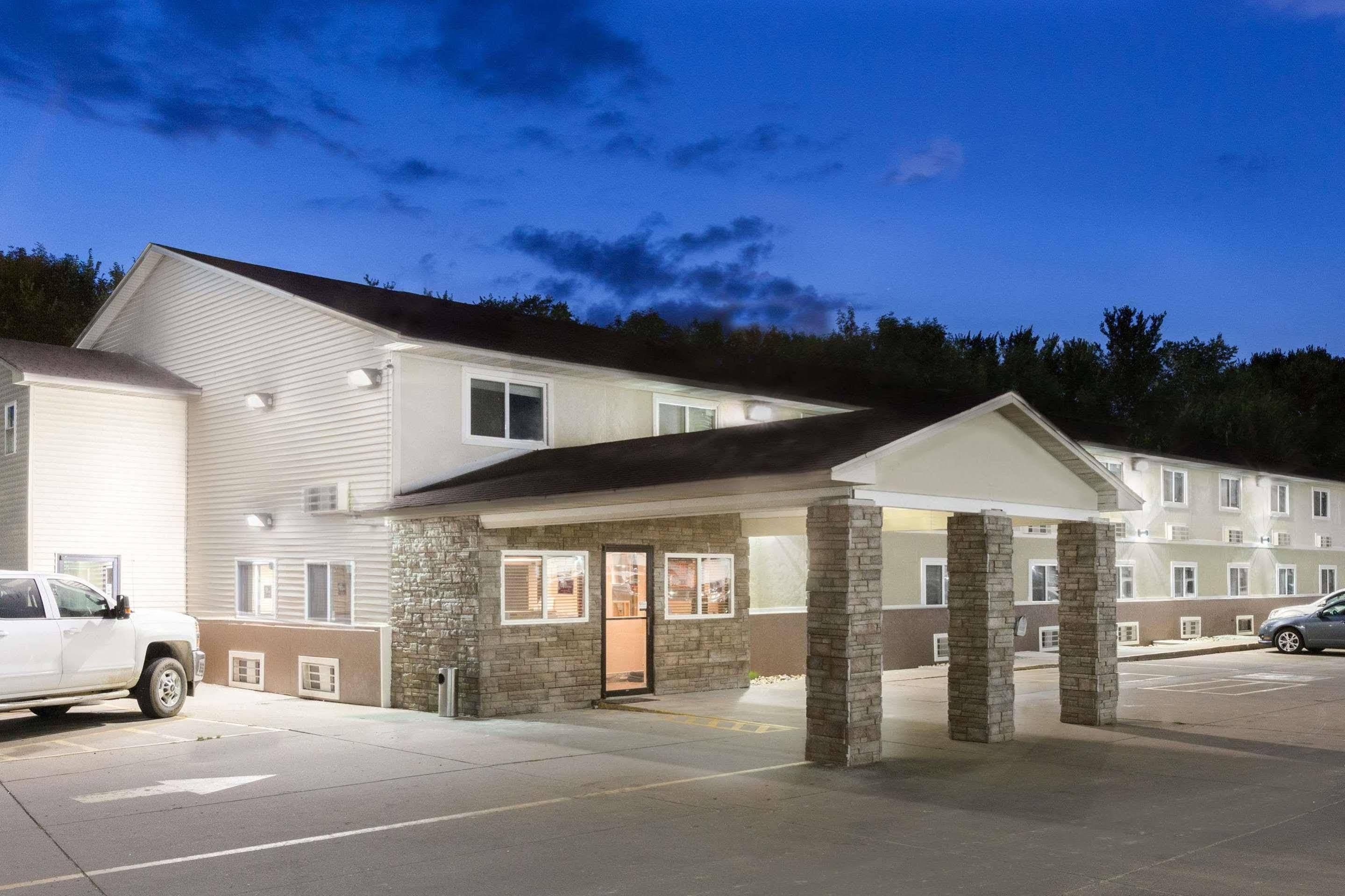 麦迪逊堡速8酒店 Fort Madison 外观 照片